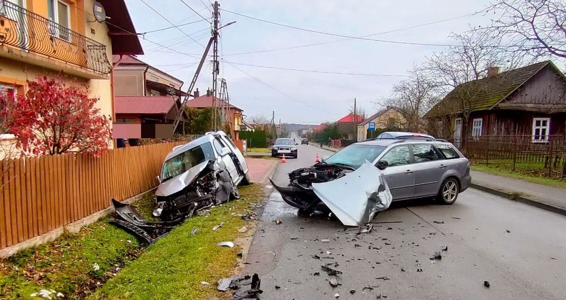 Zdarzenie drogowe w Nowym Kamieniu - 4 osoby w szpitalu