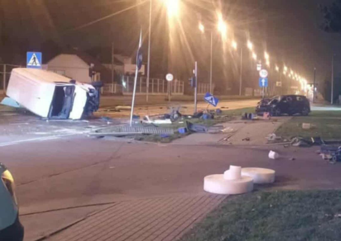 Zderzenie dwóch samochodów w Rzeszowie – dwie osoby trafiły do szpitala