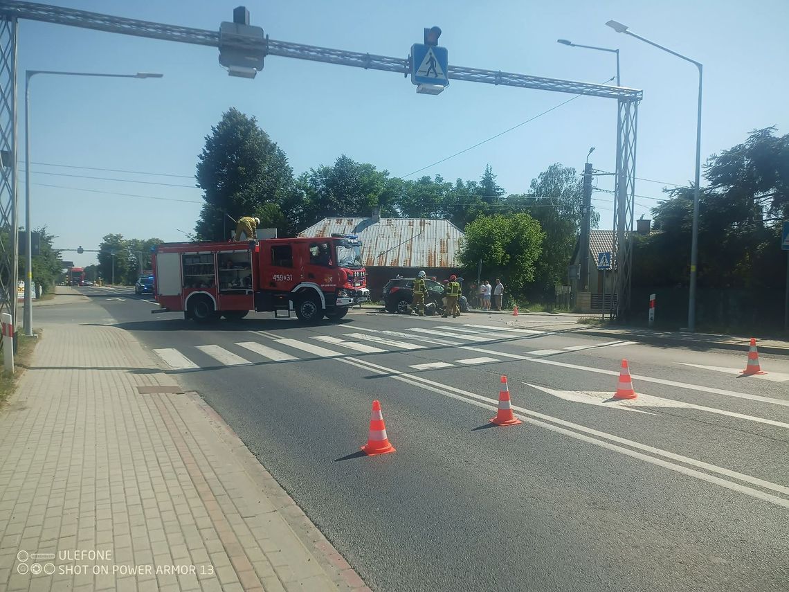 Zderzenie samochodu z motocyklem na DK9. Początkowo droga była zablokowana