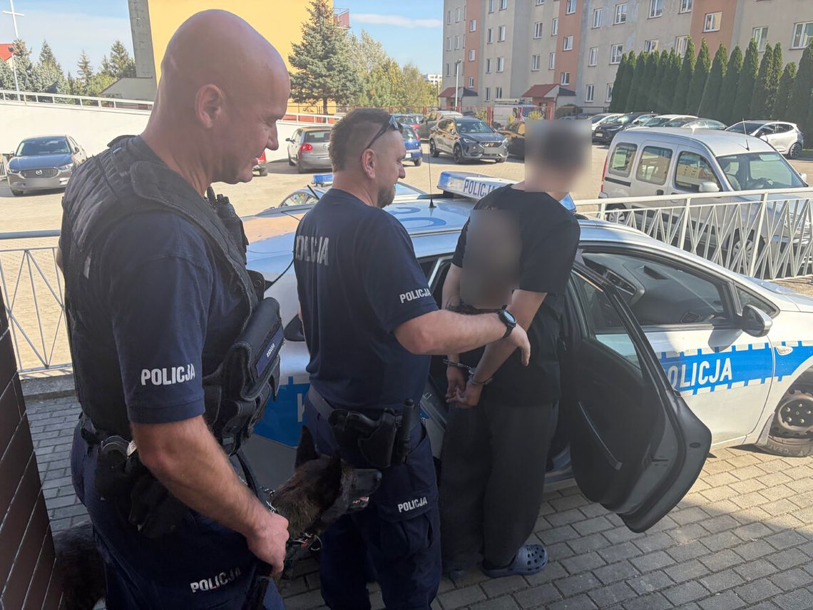 Znęcali się nad 49-latkiem i nagrali wszystko telefonem. 17- i 18-latek trafili do aresztu Znęcali się nad 49-latkiem i nagrali wszystko telefonem. 17- i 18-latek trafili do aresztu