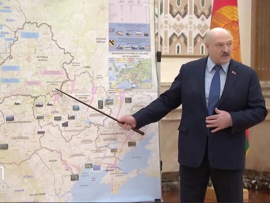 Lukaszenka pokazuje plany inwazji