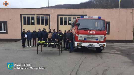 2023.03.12-przekazanie-wozu-strazackiego-dla-Pereczyna-2