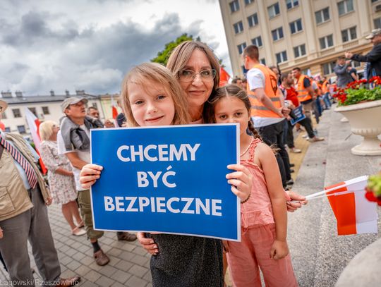 Protest przeciwko nielegalnej imigracji w Rzeszowie [ZDJĘCIA]