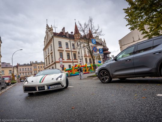 Warkot silników i szczytny cel. Rzeszów zamieniony w tor wyścigowy i pomoc dla dzieci [FOTORELACJA]