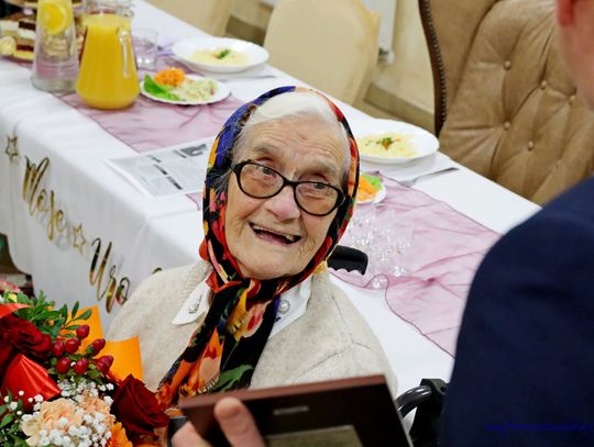 Piękny jubileusz w Łukawcu. Pani Kazimiera Gębska świętuje setne urodziny [ZDJĘCIA]