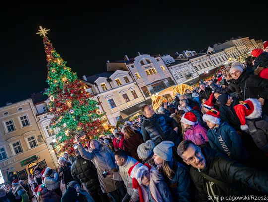 Tak było na otwarciu Świątecznego Miasteczka w Rzeszowie! [FOTO]