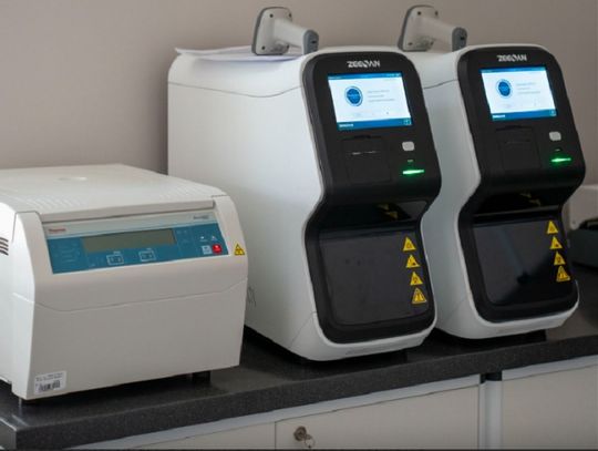 Przełom w diagnostyce genetycznej w Rzeszowie. Nowoczesny sprzęt Sanity 2.0 w Podkarpackim Centrum Chorób Płuc