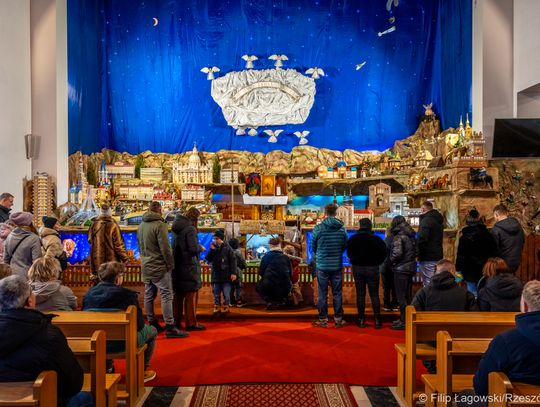 Ruchoma szopka w Kielanówce pod Rzeszowem (także i kolejne zdjęcia)