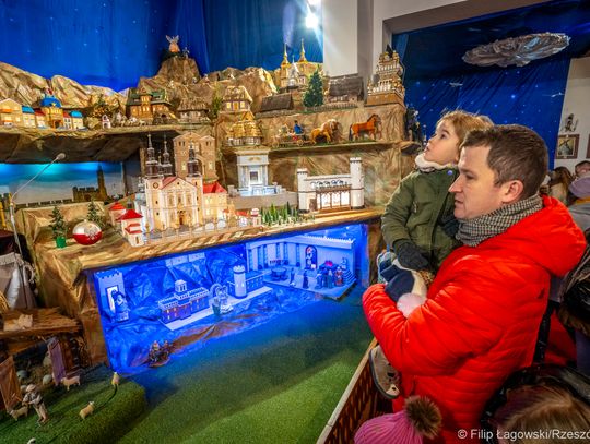 Piękne szopki bożonarodzeniowe w kościołach w Rzeszowie i Kielanówce [ZDJĘCIA]