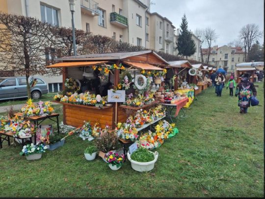 Jarmark Wielkanocny 2025 w Rzeszowie. Pogoda nie dopisała, ale impreza udana!