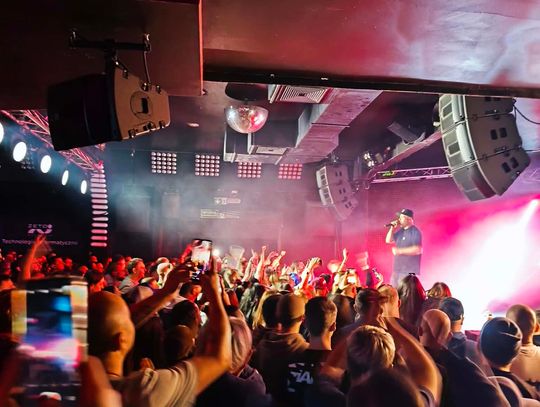 Charyzma ważniejsza niż scenografia – ELDO i O.S.T.R. w Rzeszowie