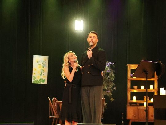 Herbatka u Starszych Panów w Trzcianie. Muzyczna podróż do złotej ery kabaretu [ZDJĘCIA]