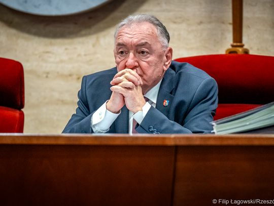 Polityczne napięcia na sesji sejmiku województwa podkarpackiego [ZDJĘCIA]