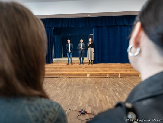 Rzeszowscy twórcy znów stanęli do wspólnego zdjęcia [ZDJĘCIA]