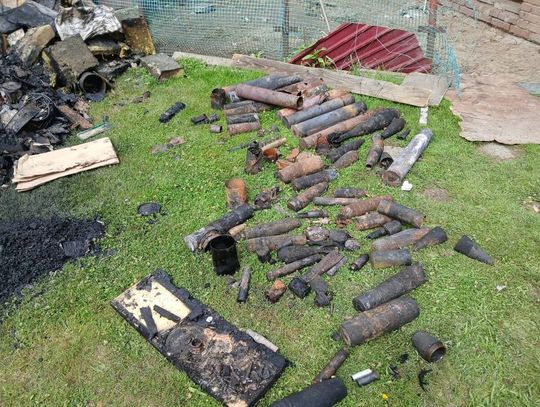 Eksplozja w Stobiernej. To znaleziono w garażu [ZDJĘCIA]